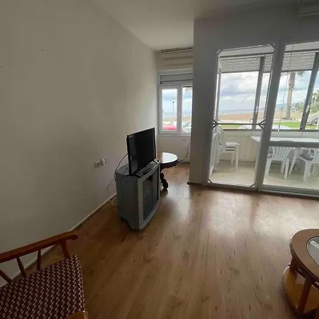 Sahilde Denize Sifir Apartament