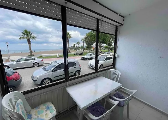 Sahilde Denize Sifir Apartament *