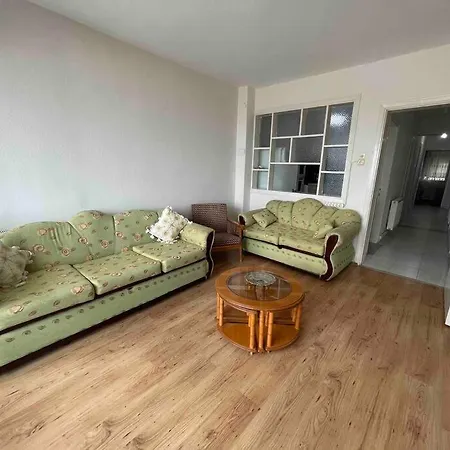 Sahilde Denize Sifir *