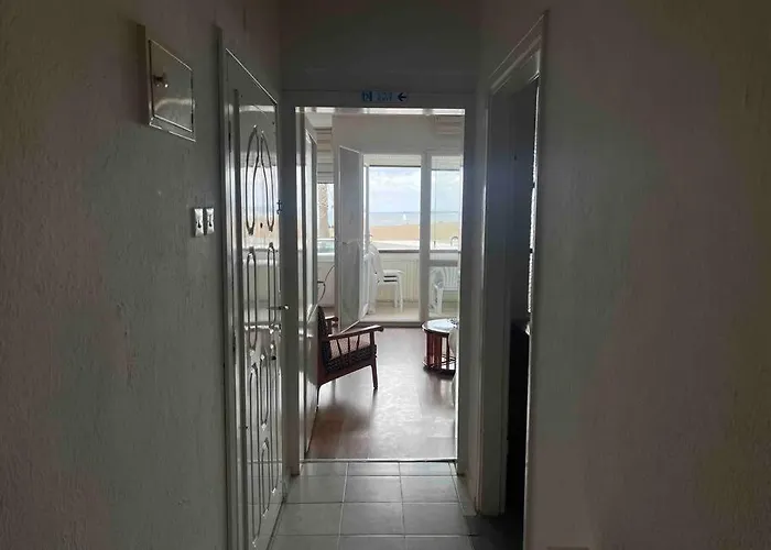 Sahilde Denize Sifir * Dikili